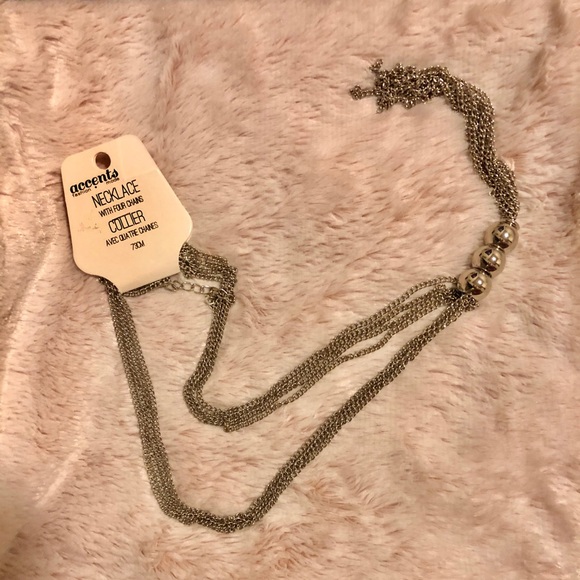 Joe fresh Tee with silver necklace XS - Picture 4 of 8